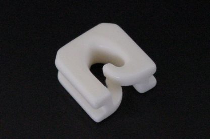 L11-A Double Hook Ceramic Yarn Guide